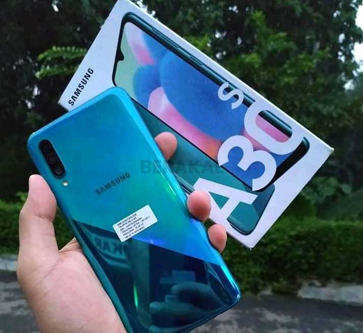 Cek Tipe HP Samsung di dus