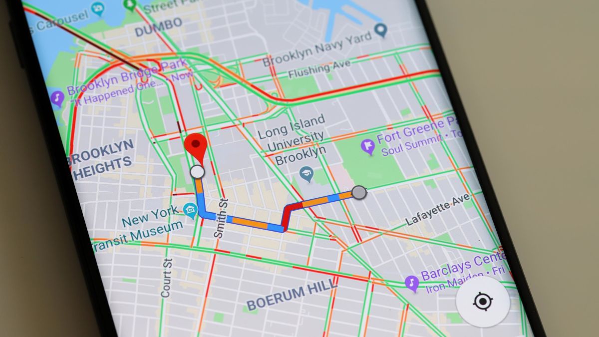 Buka aplikasi Google Maps yang biasanya sudah ada dalam perangkat smartphone.